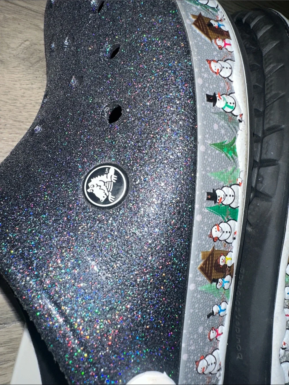 CROCS unisex holiday snowman black glitter winter  Clogs with White band W11 M9